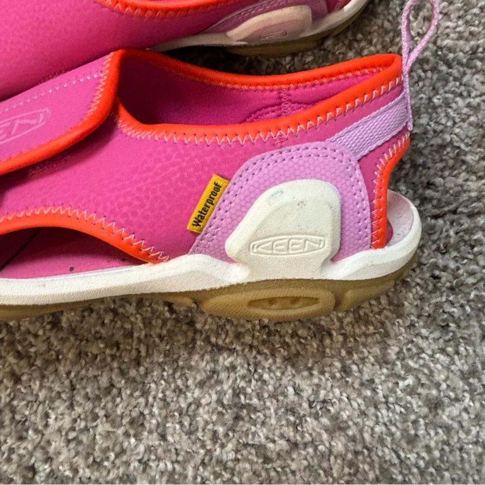 KEEN Child Big Kid‎ Size 3 Knotch River Open Toe Sandal Pink